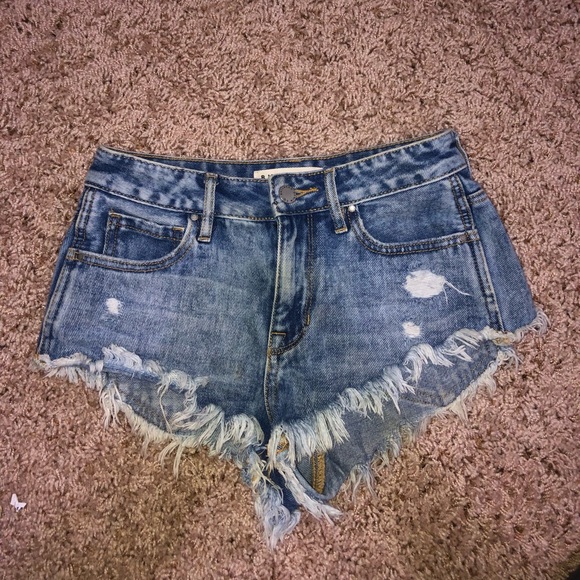 PacSun Jean Shorts - Picture 1 of 3